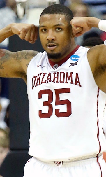 Thomas, Hield propel Oklahoma past Albany in Round of 64